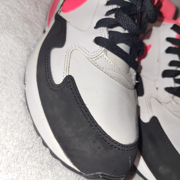 Nike Air Max ST Size 6.5Y 653819-101 White Black Hyper Pink Running Shoes - Picture 9 of 10